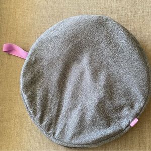 UNUSED Frida Mom Postpartum Recovery Pillow - no packaging, excellent condition.